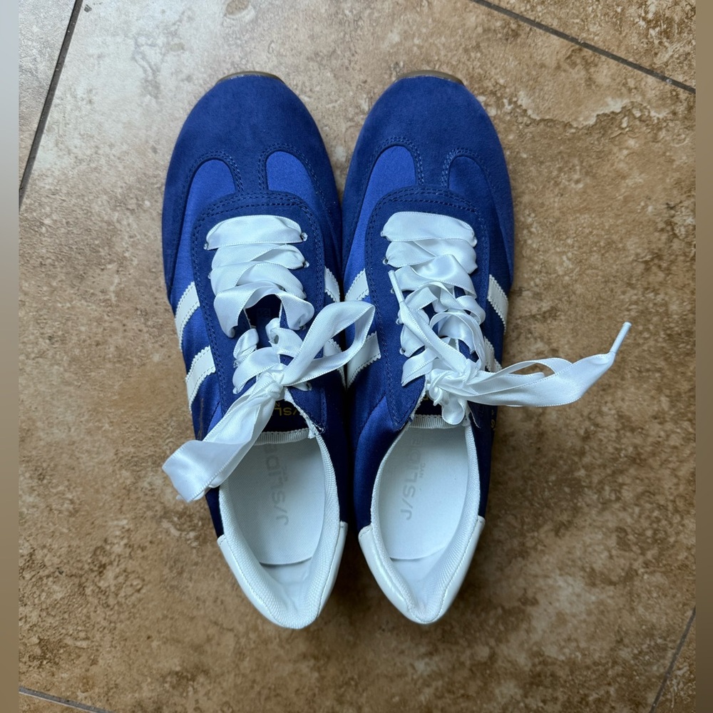 JSlides low top sneaker | size 8.5